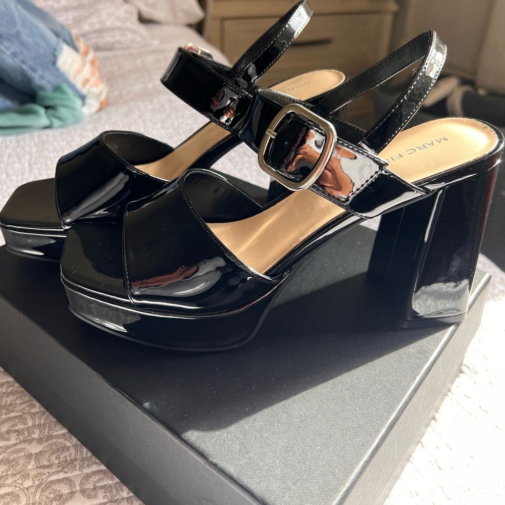 Marc Fisher Graduate Sandal 9.5